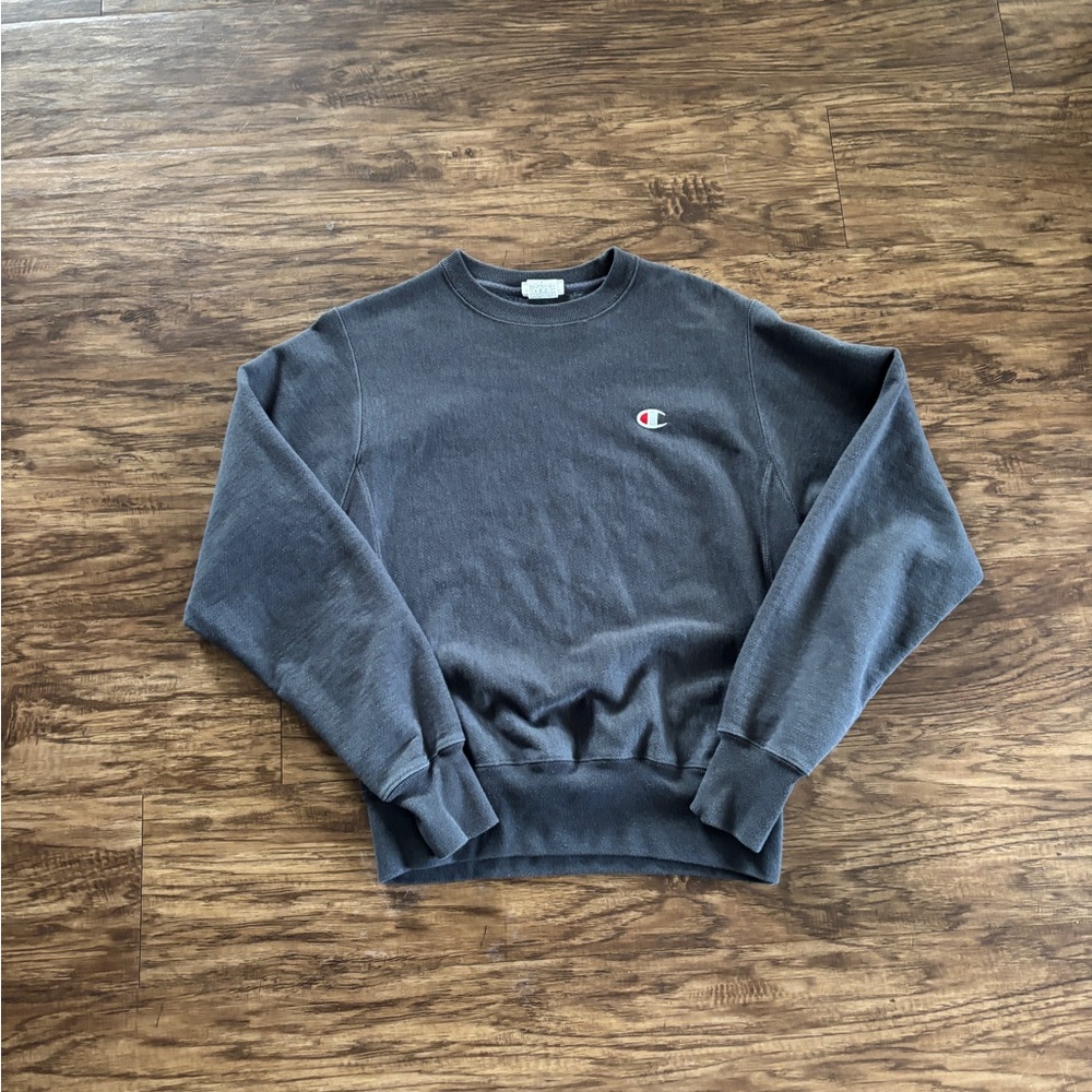 small champion reverse weave crewneck sweatshirt